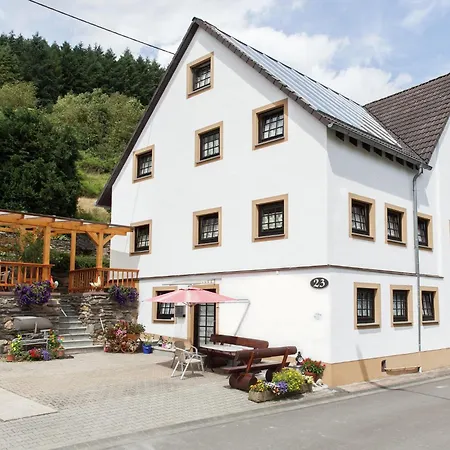 A Modern Apartment In The Hunsr Ck Region S Romantic Drohn Valley Merschbach Exterior photo