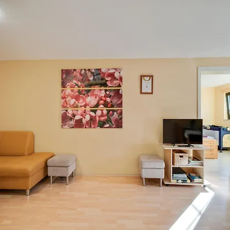 A Modern Apartment In The Hunsr Ck Region S Romantic Drohn Valley Merschbach Exterior photo
