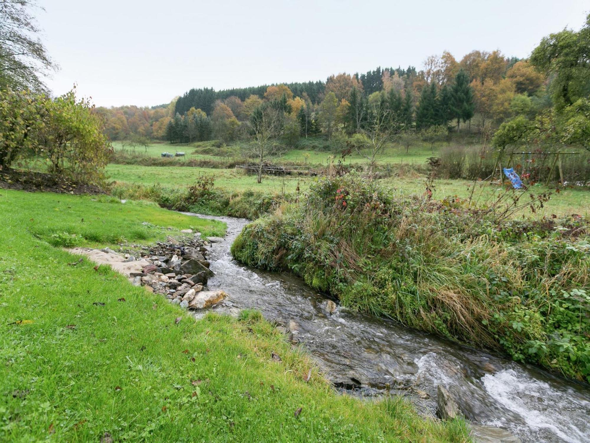 A Modern In The Hunsr Ck Region S Romantic Drohn Valley Apartment